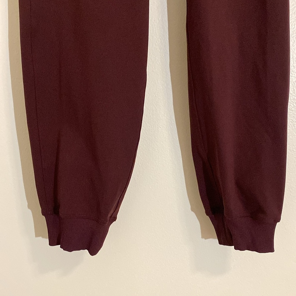 Lululemon On the Fly Jogger | Luxtreme | Garnet Maroon | Women's 4 28" inseam - Picture 10 of 14